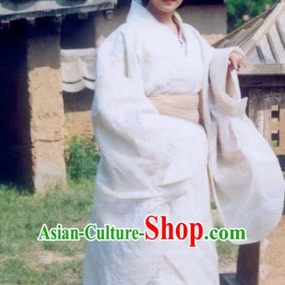 Chinese Ancient Han Dynasty Calligrapher Litterateur Cai Wenji Hanfu Dress Replica Costume for Women