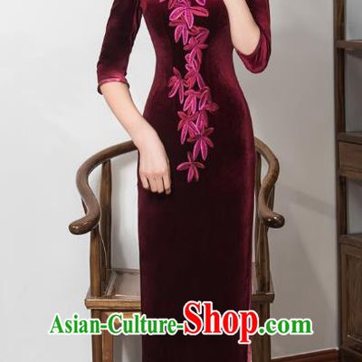 Chinese Traditional Tang Suit Embroidered Qipao Dress National Costume Retro Wine Red Velvet Mandarin Cheongsam for Women