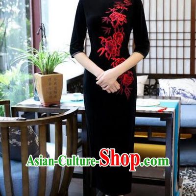 Top Grade Chinese Embroidered Qipao Dress National Costume Traditional Black Velvet Mandarin Cheongsam for Women