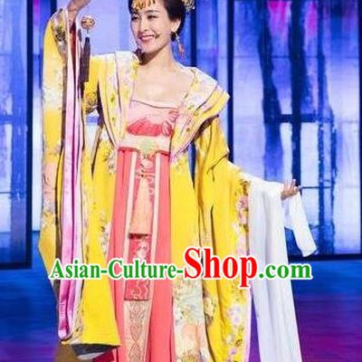 Chinese Ancient Tang Dynasty Imperial Concubine Yang Yuhuan Dress Embroidered Replica Costume for Women