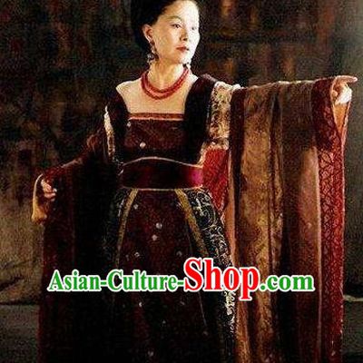 Chinese Ancient Tang Dynasty Queen Wu Zetian Embroidered Replica Costume for Women