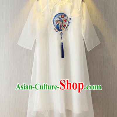 Chinese Traditional National Cheongsam Costume Tangsuit Embroidered White Dress for Women