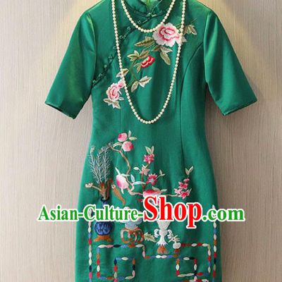 Chinese Traditional National Costume Green Cheongsam Tangsuit Embroidered Qipao Dress for Women