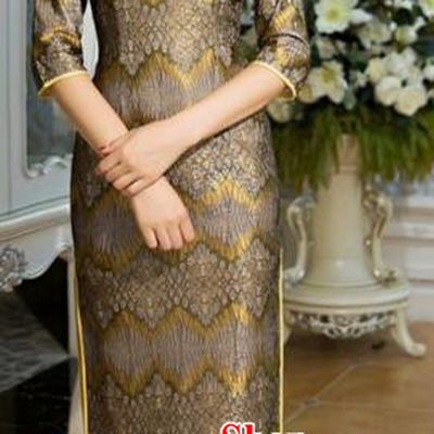 Traditional Chinese Elegant Golden Lace Cheongsam China Tang Suit Qipao Dress for Women