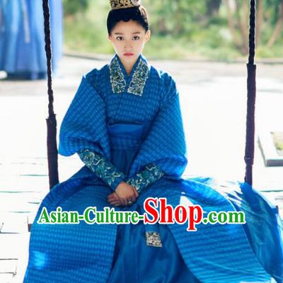 Chinese Ancient Northern and Southern Dynasties Princess Shanyin Embroidered Replica Costumes for Women