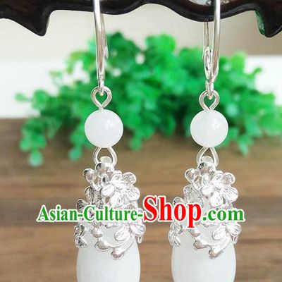 Top Grade Chinese Handmade Wedding Accessories Hanfu Palace White Jade Brass Earrings for Women
