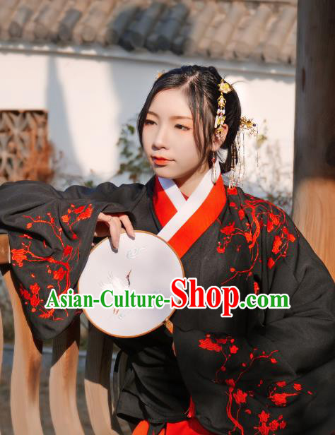 Chinese Ancient Swordsman Hanfu Han Dynasty Imperial Concubine Queen Embroidered Historical Costumes Chinese Ancient Swordsman Hanfu Han Dynasty Imperial Concubine Queen Embroidered Historical Costumes