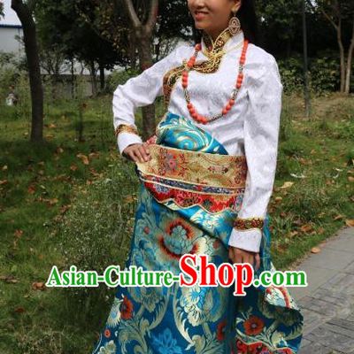 Chinese Traditional Minority Wedding Costume Blue Tibetan Robe Zang Nationality Clothing for Women