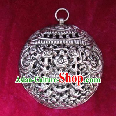 Chinese Miao Nationality Silver Ornaments Traditional Hmong Cavring Necklace Pendant Accessories for Women