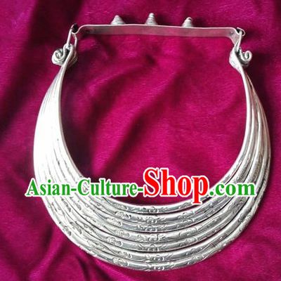 Chinese Miao Nationality Ornaments Sliver Necklace Traditional Hmong Necklet Jewelry for Women