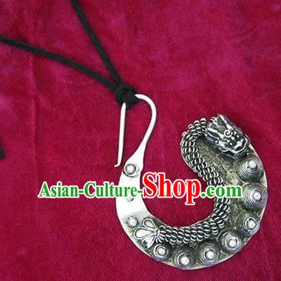 Chinese Handmade Miao Sliver Carving Dragon Necklace Hmong Nationality Necklet for Women