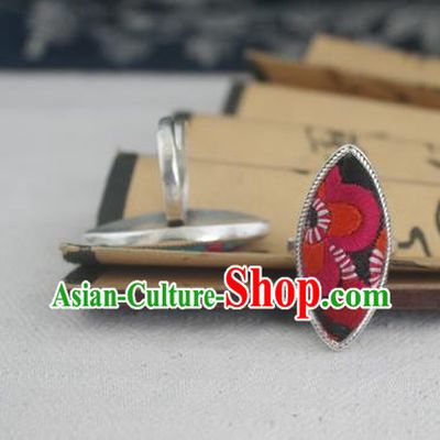 Chinese Traditional Miao Sliver Ornaments Willow Leaf Ring Traditional Hmong Embroidered Black Rings for Women