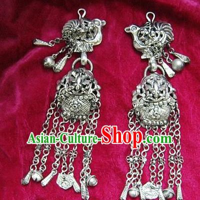 Chinese Handmade Miao Sliver Earrings Hmong Nationality Eardrop Pendant for Women