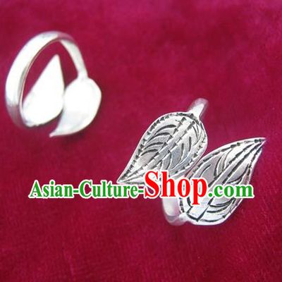Chinese Miao Sliver Ring Ornaments Traditional Hmong Sliver Leaf Finger Rings for Women