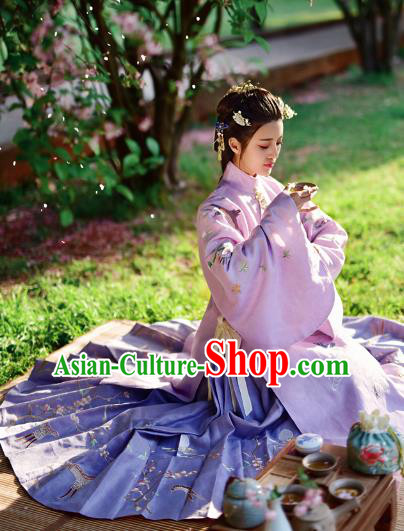 Chinese Ancient Palace Lady Hanfu Han Dynasty Imperial Concubine Queen Embroidered Historical Costumes Chinese Ancient Palace Lady Hanfu Han Dynasty Imperial Concubine Queen Embroidered Historical Costumes