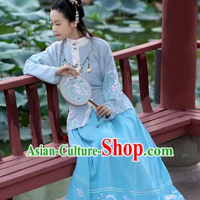 Chinese Ancient Hanfu Dress Ming Dynasty Princess Embroidered Costumes and Jewelry Accessories for Women