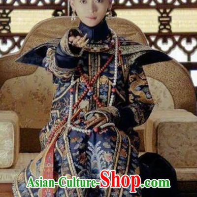 Chinese Ancient Qing Dynasty Story of Yanxi Palace Imperial Noble Consort Embroidered Costumes and Headpiece for Women