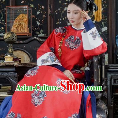 Chinese Ancient Qing Dynasty Manchu Imperial Consort Story of Yanxi Palace Embroidered Costumes and Headpiece for Women