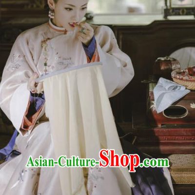 Story of Yanxi Palace Ancient Chinese Qing Dynasty Imperial Consort Embroidered Costumes and Headpiece for Women