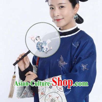 Ancient Story of Yanxi Palace Traditional Chinese Qing Dynasty Manchu Imperial Concubine Embroidered Costumes and Headpiece for Women