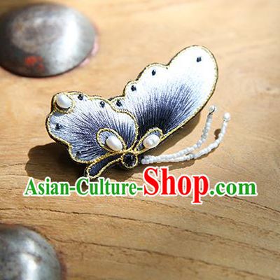 Chinese Traditional Cheongsam Accessories Embroidered Grey Butterfly Brooch for Women