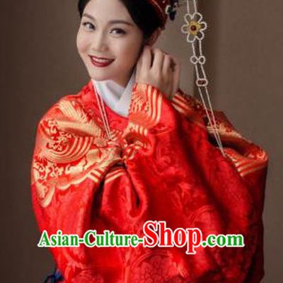 Chinese Ancient Ming Dynasty Queen Embroidered Costume Bride Red Robe for Women