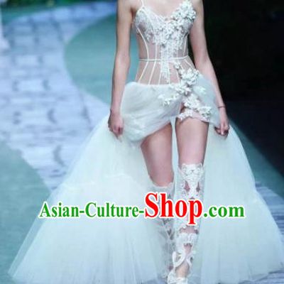 Top Grade Modern Fancywork Costumes Catwalks White Veil Dress for Women