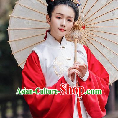 Traditional Chinese Ming Dynasty Costume Embroidered White Vest for Rich Women