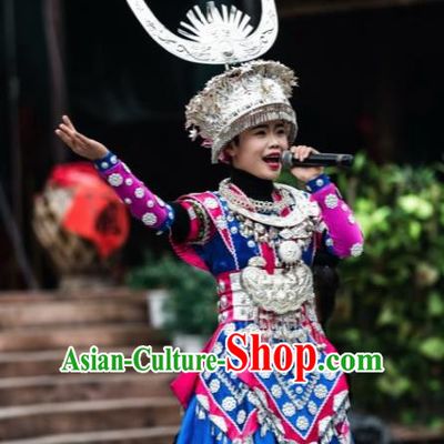 Chinese Traditional Miao Nationality Dance Embroidered Wedding Costumes and Headpiece for Women