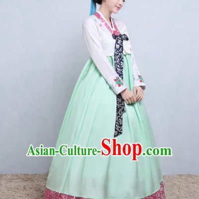 Asian Korean Traditional Costumes Korean Palace Hanbok Embroidered White Blouse and Green Skirt for Women