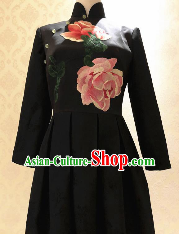 Chinese Traditional Flower Silk Fabric Brocade Embroidered Fabric Dress Material