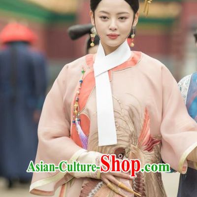 Chinese Ancient Ruyi Royal Love in the Palace Qing Dynasty Imperial Consort Costumes and Headpiece for Women
