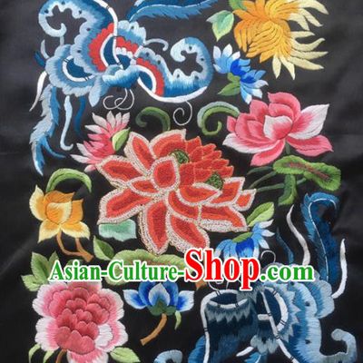 Chinese Traditional Handmade Embroidery Craft Embroidered Lotus Butterfly Silk Patches