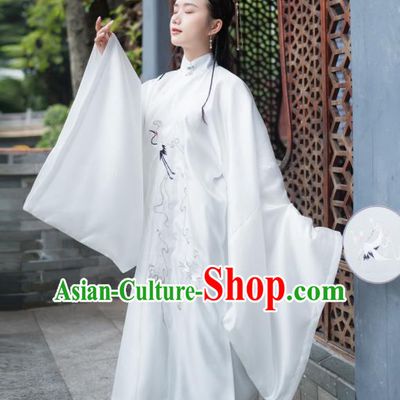 Traditional Chinese Ming Dynasty Aristocratic Lady Replica Costumes Ancient Court Princess White Hanfu Dress Complete Set for Women