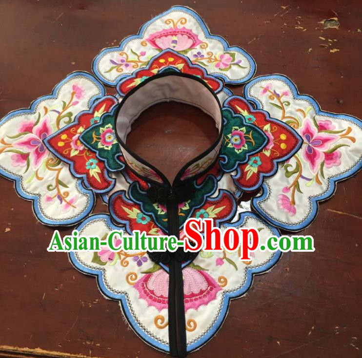 Chinese Traditional Embroidery Butterfly White Shoulder Accessories National Embroidered Cloud Patch Chinese Traditional Embroidery Butterfly White Shoulder Accessories National Embroidered Cloud Patch
