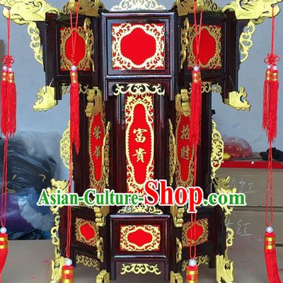 Chinese Traditional Carving Rosewood Golden Dragon Palace Lantern Asian New Year Handmade Lantern Ancient Lamp