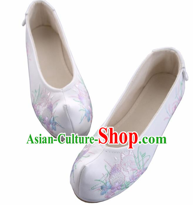 Traditional Chinese National Embroidered Orchid White Shoes Ancient Princess Cloth Shoes Handmade Hanfu Shoes for Women Traditional Chinese National Embroidered Orchid White Shoes Ancient Princess Cloth Shoes Handmade Hanfu Shoes for Women