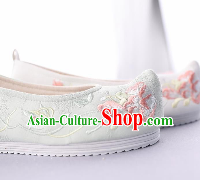 Traditional Chinese National Embroidered Green Shoes Ancient Princess Cloth Shoes Handmade Hanfu Shoes for Women Traditional Chinese National Embroidered Green Shoes Ancient Princess Cloth Shoes Handmade Hanfu Shoes for Women