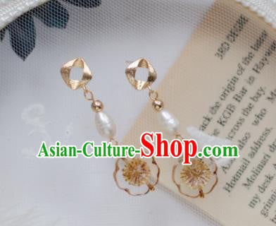 Traditional Chinese Classical Pearls Earrings Handmade Court Golden Ear Accessories for Women Traditional Chinese Classical Pearls Earrings Handmade Court Golden Ear Accessories for Women