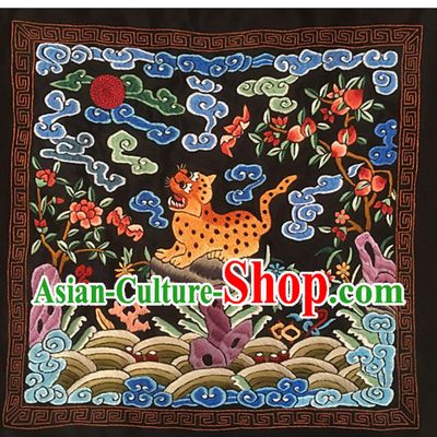 Traditional Qing Dynasty Style Officer Bu Zi Tiger Embroidery Arts