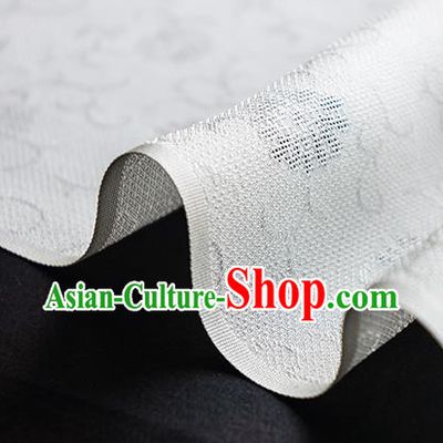 Traditional Chinese Classical Daisy Pattern Design White Silk Fabric Ancient Hanfu Dress Silk Cloth