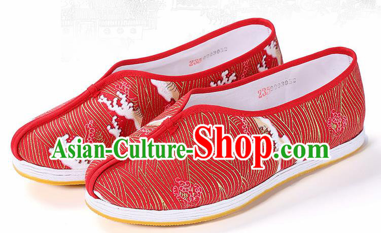 Chinese Traditional Handmade Red Cloth Shoes National Multi Layered Cloth Shoes for Men Chinese Traditional Handmade Red Cloth Shoes National Multi Layered Cloth Shoes for Men