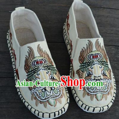 Traditional Chinese Martial Arts Embroidered Lion Shoes Handmade White Flax Shoes National Multi Layered Cloth Shoes for Men