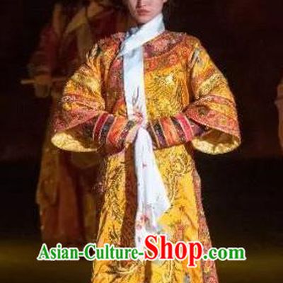 Chinese Peoformance In Panshan Mountain Qing Dynasty Queen Fucha Golden Dress Stage Performance Costume and Headpiece for Women