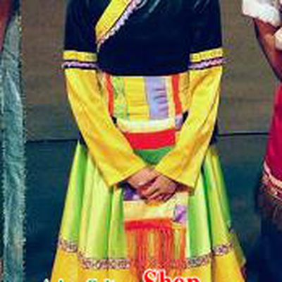 Chinese Lishui Jinsha Zhuang Nationality Dance Green Dress Ethnic Wedding Stage Performance Costume and Headpiece for Women