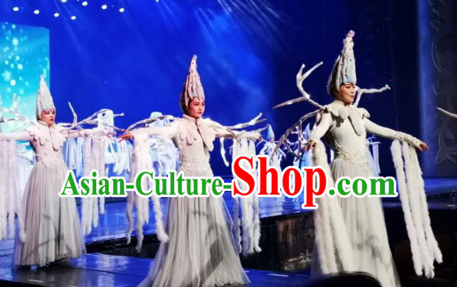 Chinese Picturesque Huizhou Classical Dance White Dress Stage Performance Costume and Headpiece for Women Chinese Picturesque Huizhou Classical Dance White Dress Stage Performance Costume and Headpiece for Women