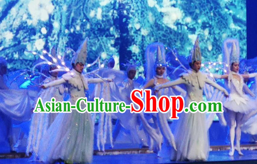 Chinese Picturesque Huizhou Classical Dance White Dress Stage Performance Costume and Headpiece for Women Chinese Picturesque Huizhou Classical Dance White Dress Stage Performance Costume and Headpiece for Women