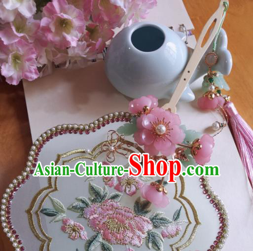 Traditional Chinese Classical Embroidered Palace Fans Hanfu Bride Silk Fan for Women Traditional Chinese Classical Embroidered Palace Fans Hanfu Bride Silk Fan for Women