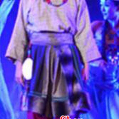 Chinese Tamrac Heaven Zang Nationality Folk Dance Dress Stage Performance Costume and Headpiece for Women