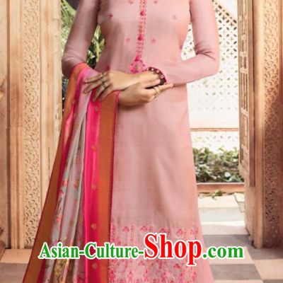 Asian Indian Punjabis Bride Embroidered Pink Satin Blouse and Pants India Traditional Lehenga Choli Costumes Complete Set for Women